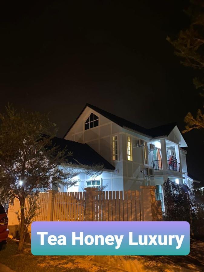 Tea Honey Luxury Villa Malacca Exterior photo