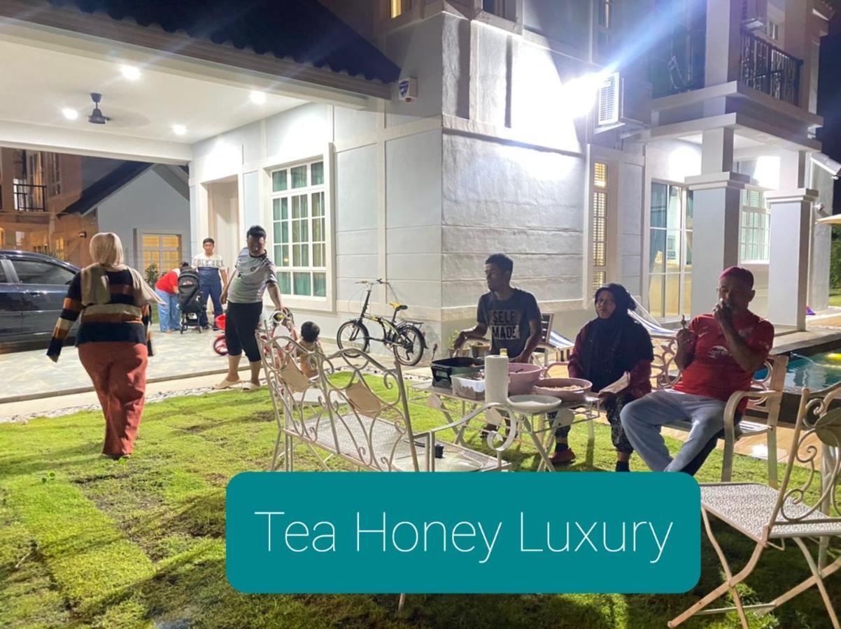 Tea Honey Luxury Villa Malacca Exterior photo